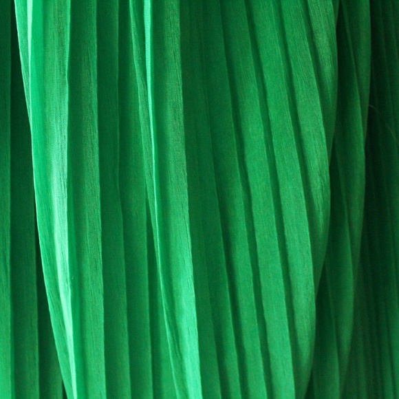 Dress - Picture 3 of 6